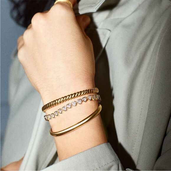 Elegant Silver Heart Bracelet Q141 - Picture 2 of 6